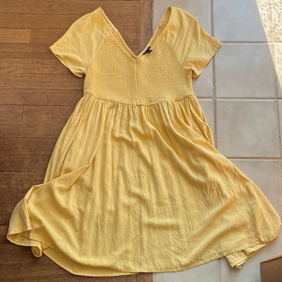 TORRID Sunny Yellow Women’s Casual Dress - Picture 6 of 6